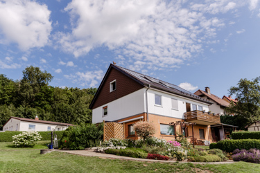 Das Haus FeWo Balogh im Sommer